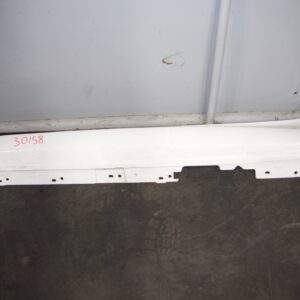 BMW F80 M3 Passenger Left LH Side skirt Sill Mould White - Image 6