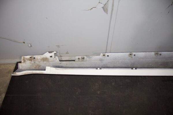 BMW F80 M3 Passenger Left LH Side skirt Sill Mould White