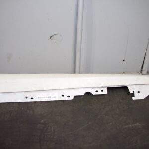 BMW F80 M3 Driver Right RH Side skirt Sill Mould White - Image 5
