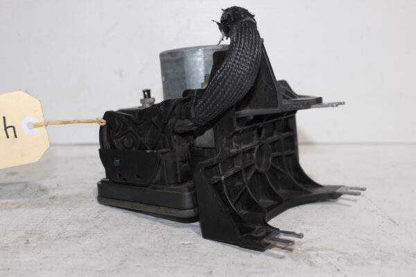 Mercedes Benz W176 W117 A CLA Class ABS Module Pump Unit A1764310200