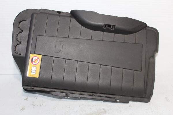 Mercedes Benz W176 W117 W156 A CLA GLA Class Battery Cover Box A2465410005