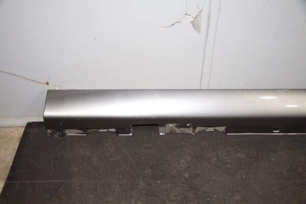 Mercedes Benz W176 W117 A CLA Class AMG Right Driver Side Skirt Mould Silver