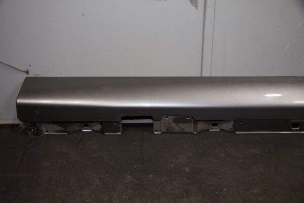 Mercedes Benz W176 W117 A CLA Class AMG Right Driver Side Skirt Mould Silver