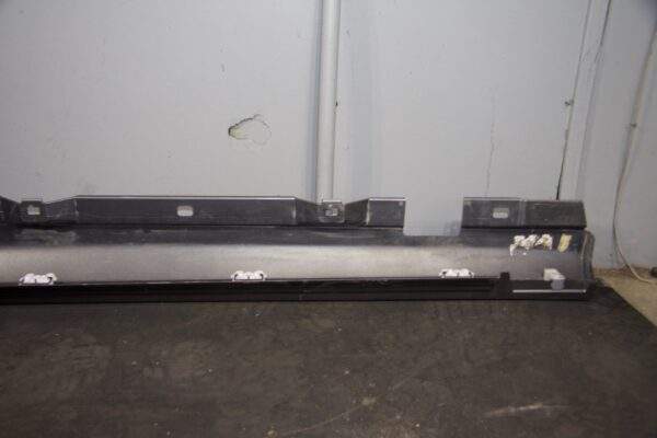 Mercedes Benz W176 W117 A CLA Class AMG Right Driver Side Skirt Mould Silver