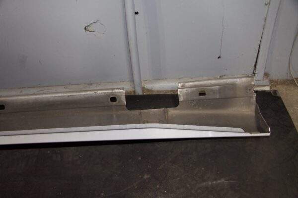 Mercedes Benz W176 W117 A CLA Class AMG Left Passenger Side Skirt Mould Silver