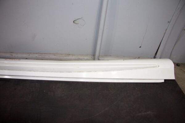 Mercedes Benz W176 W117 A CLA Class AMG Right Driver Side Skirt Mould White