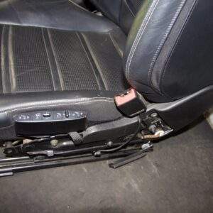 Mercedes Benz W212 E63 Front Seats Pair - Image 10
