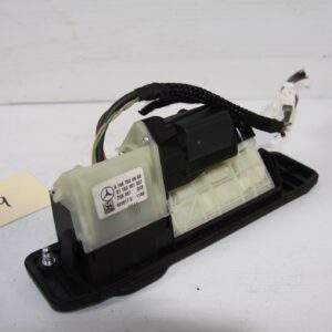 Mercedes Benz C Class Rear View Camera and Boot Lid Trunk Switch A1667600993 - Image 4