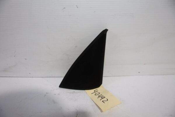 Mercedes Benz W204 C63 Front Right Door Speaker Tweeter A2047200248