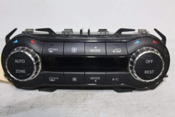 Mercedes Benz W176 W117 A CLA Class Climate Control Unit Panel A2469010805
