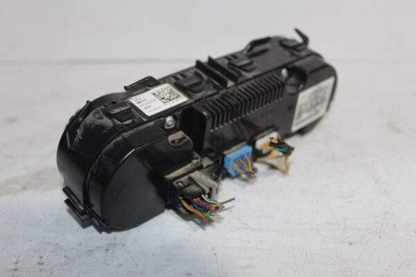 Mercedes Benz W176 W117 A CLA Class Climate Control Unit Panel A2469010805