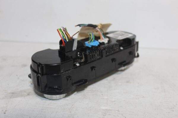 Mercedes Benz W176 W117 A CLA Class Climate Control Unit Panel A2469010805