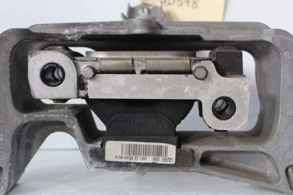 Mercedes Benz W176 W117 A45 CLA45 AMG M133 Engine Mount Support A2462402417