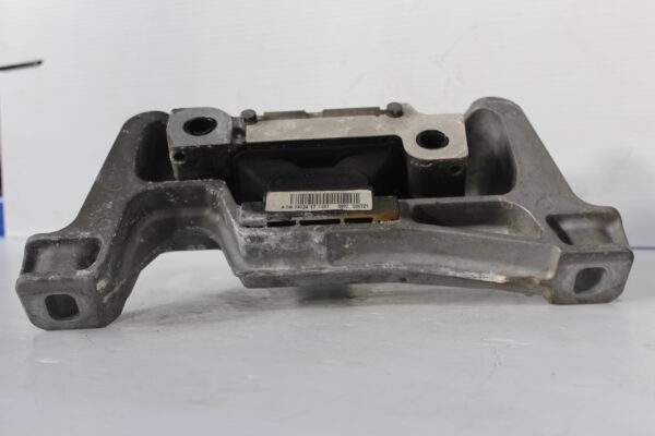 Mercedes Benz W176 W117 A45 CLA45 AMG M133 Engine Mount Support A2462402417