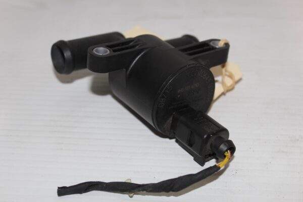 Audi Volkswagen Coolant Shut Off Control Valve 4H0 121 671 D