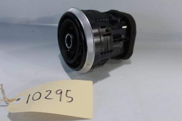 Audi 8V A3 S3 RS3 Air Vent Assembly 8V0 820 901 A