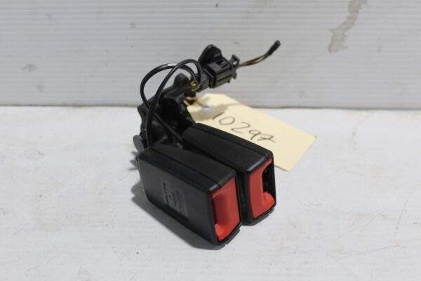 Audi 8V A3 S3 RS3 / Volkswagen MK7 Rear Centre Seat Belt Buckle 8V0 857 739 Q