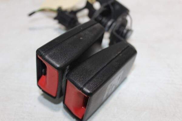 Audi 8V A3 S3 RS3 / Volkswagen MK7 Rear Centre Seat Belt Buckle 8V0 857 739 Q