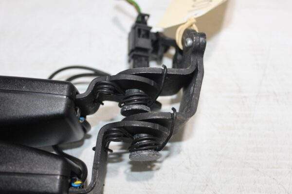 Audi 8V A3 S3 RS3 / Volkswagen MK7 Rear Centre Seat Belt Buckle 8V0 857 739 Q