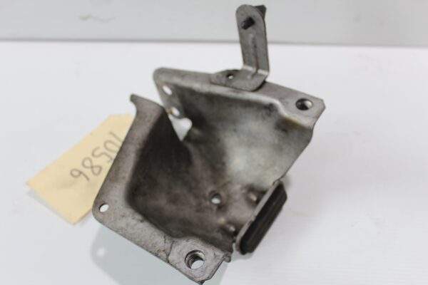 Audi A4 A5 Q5 / Porsche 95B Macan Engine Mount Retaining Plate 8K0 399 059 F