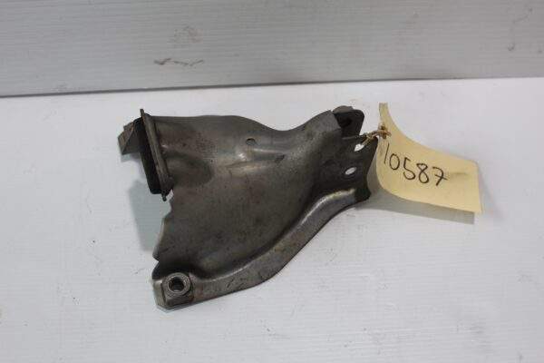 Audi A4 A5 Q5 / Porsche 95B Macan Engine Mount Retaining Plate 8K0 399 060 F