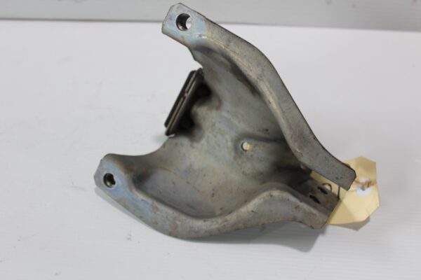 Audi A4 A5 Q5 / Porsche 95B Macan Engine Mount Retaining Plate 8K0 399 060 F