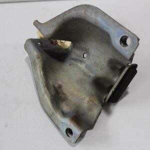 Audi A4 A5 Q5 / Porsche 95B Macan Engine Mount Retaining Plate 8K0 399 060 F - Image 3