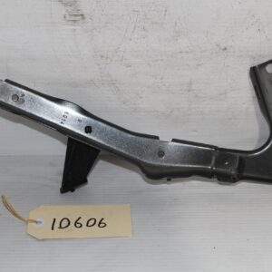 Audi 8T 8F A5 Front Left Passenger Fender Guard Support Bracket 8T0 821 135 G