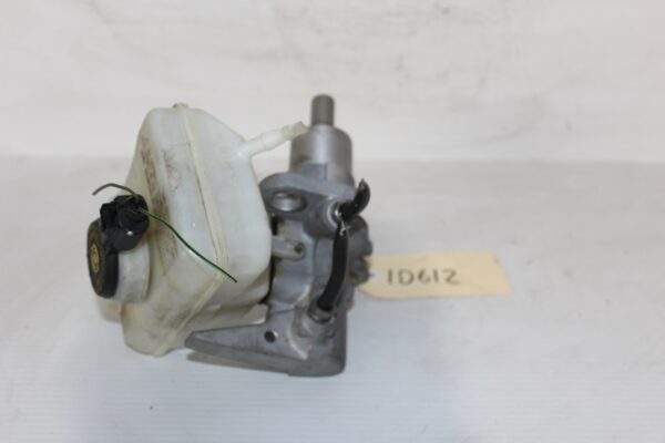 Audi 8T 8F A5 8R Q5 SQ5 Brake Master Cylinder 8K0 611 301 A