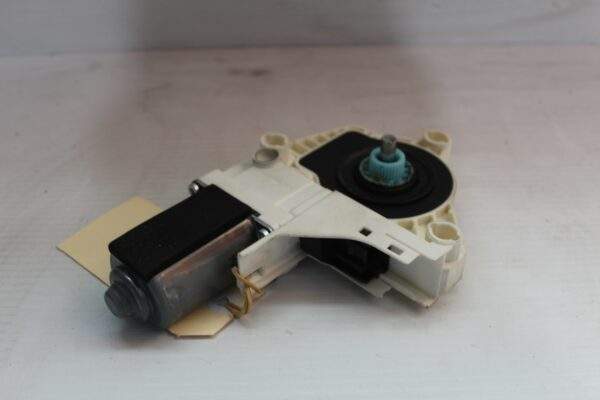 Audi A5 S5 RS5 A4 A6 Q7 Front Right Window Regulator Motor 8T0 959 802 B