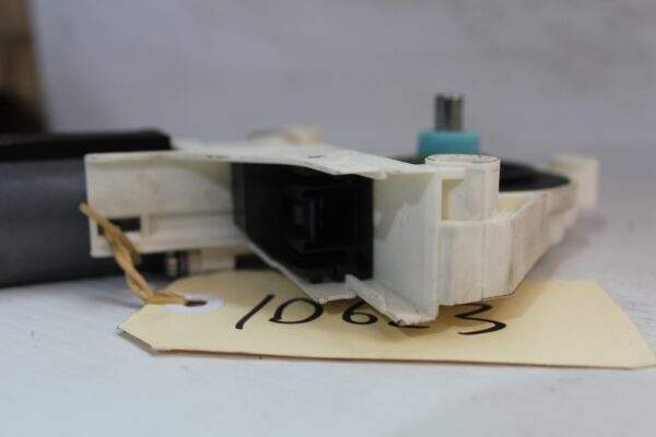 Audi A5 S5 RS5 A4 A6 Q7 Front Right Window Regulator Motor 8T0 959 802 B