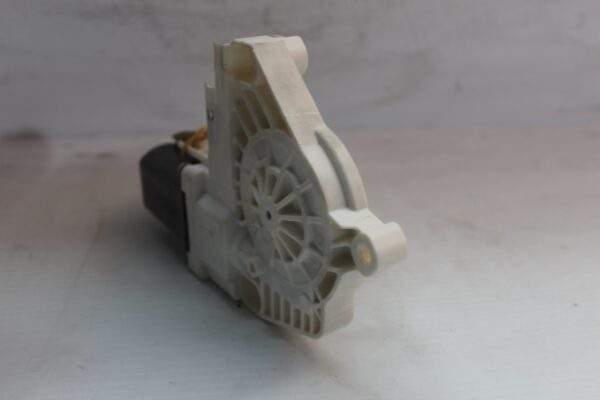 Audi A5 S5 RS5 A4 A6 Q7 Front Right Window Regulator Motor 8T0 959 802 B