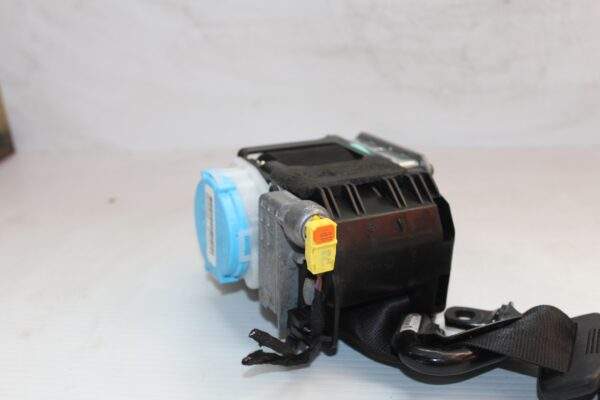 Audi 8F A5 Front Seat Belt Pre-Tensioner Assembly 8F1 857 705 AD