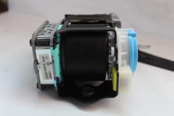 Audi 8F A5 Front Seat Belt Pre-Tensioner Assembly 8F1 857 705 AD