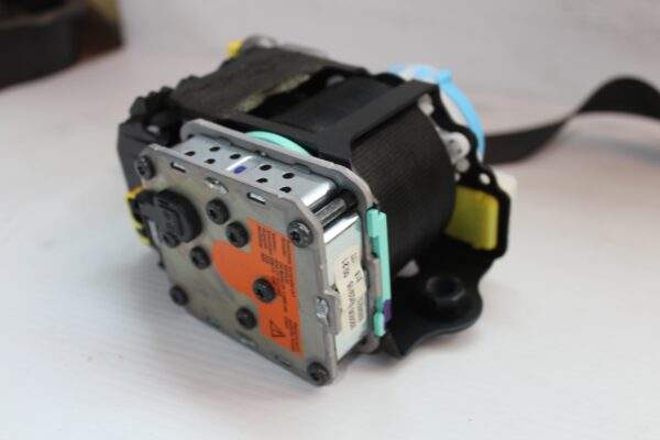 Audi 8F A5 Front Seat Belt Pre-Tensioner Assembly 8F1 857 705 AD