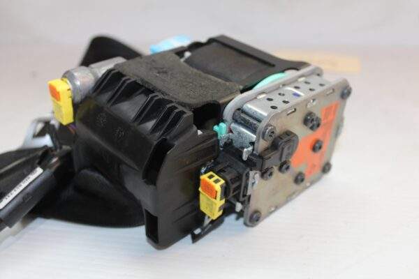 Audi 8F A5 Front Seat Belt Pre-Tensioner Assembly 8F1 857 705 AD