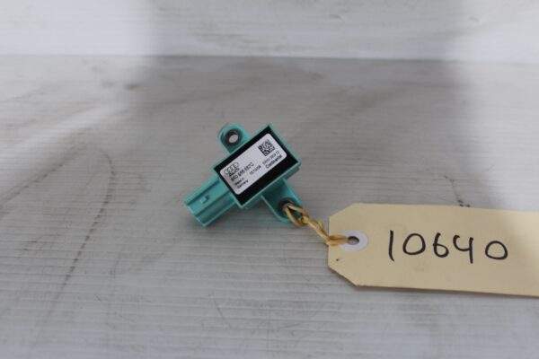 Audi A4 A5 S5 Q5 Airbag SRS Crash Sensor 8K0 955 557 C