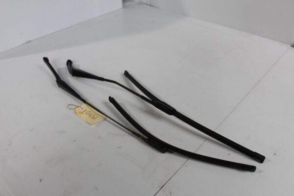 Audi 8F A5 Front Wiper Arm Assembly Pair 8F2955407A, 8F2955408A