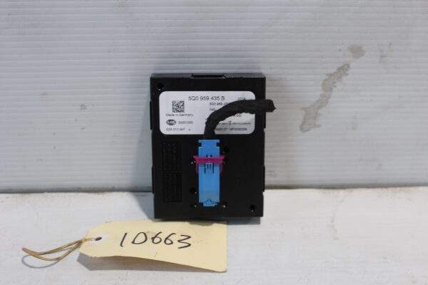 Audi 8V A3 S3 RS3 / VW Mk7 Golf KESSY Start Auth Module  5Q0 959 435 B