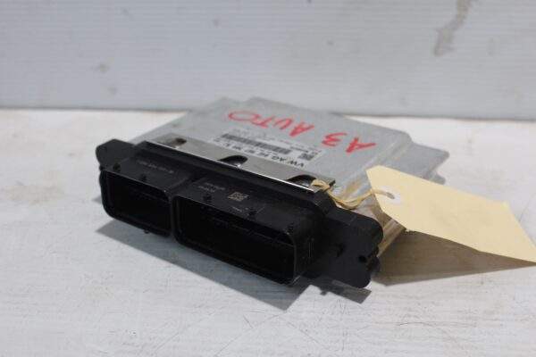 Audi 8V A3 Engine Control Unit Module ECU ECM 04E 907 309 BJ, 04E 906 027 HF