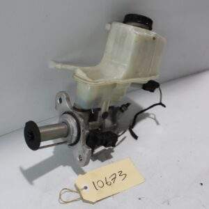 Audi 8 A3 S3 RS3 / Volkswagen Mk7 Golf Brake Master Cylinder 5Q2 611 301 G - Image 2