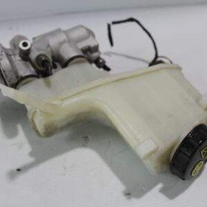 Audi 8 A3 S3 RS3 / Volkswagen Mk7 Golf Brake Master Cylinder 5Q2 611 301 G - Image 3