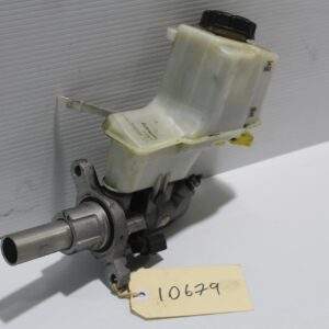 Audi 8 A3 S3 RS3 / Volkswagen Mk7 Golf Brake Master Cylinder 5Q2 611 301 B - Image 2