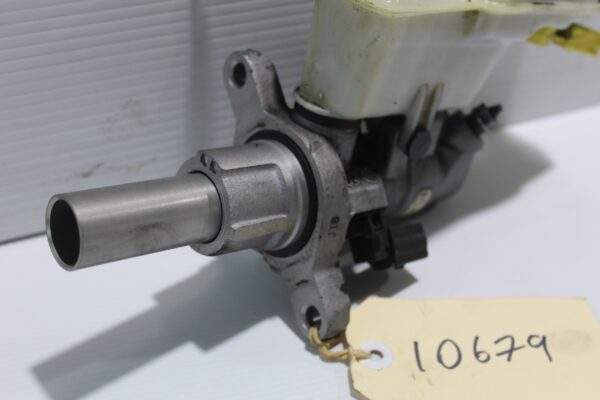 Audi 8 A3 S3 RS3 / Volkswagen Mk7 Golf Brake Master Cylinder 5Q2 611 301 B