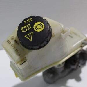 Audi 8 A3 S3 RS3 / Volkswagen Mk7 Golf Brake Master Cylinder 5Q2 611 301 B - Image 6