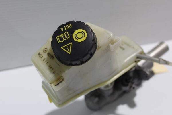 Audi 8 A3 S3 RS3 / Volkswagen Mk7 Golf Brake Master Cylinder 5Q2 611 301 B