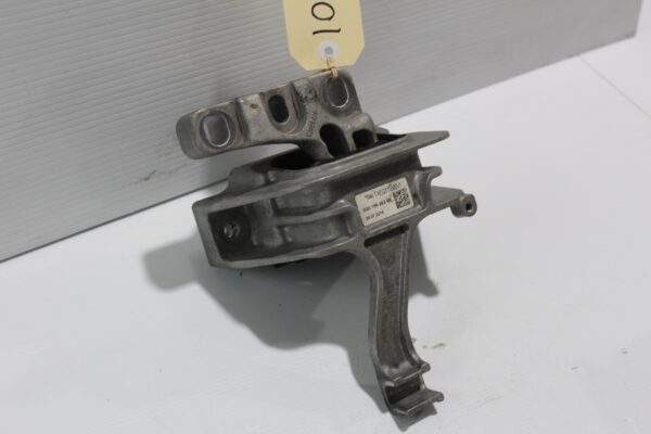 Audi 8V S3 / Volkswagen Golf Mk7 R Engine Motor Mount 5Q0 199 262 BE
