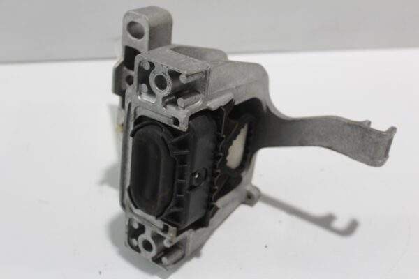 Audi 8V S3 / Volkswagen Golf Mk7 R Engine Motor Mount 5Q0 199 262 BE