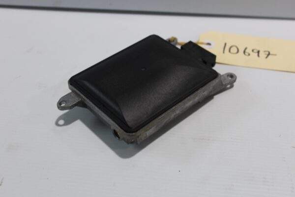 Audi A4 A5 Q5 / Porsche Macan Cayenne Blind Spot Indicator Module 8T0 907 566 B
