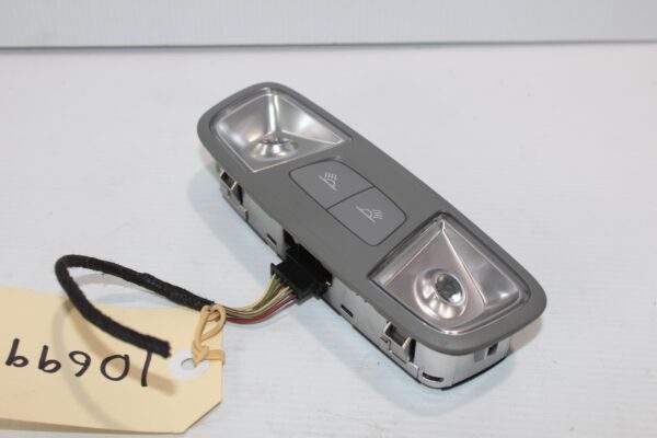 Audi A3 Q2 Q3 Interior Reading Map Light 8V0 947 111 B